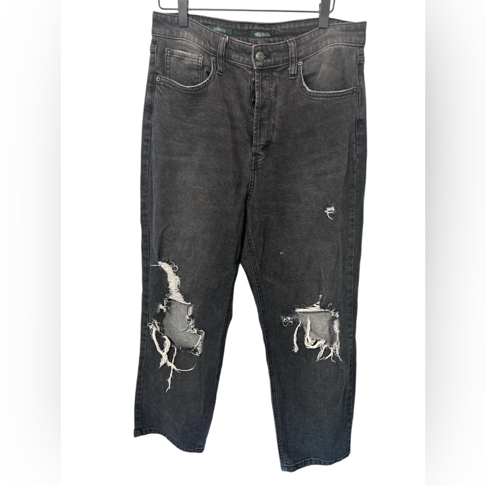 Wild Fable Women's Super-High Rise Distressed Straight Leg Jeans Black 12.